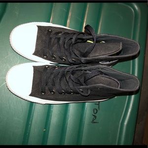 Converse chick Taylor II. Size 6. Black EUC
